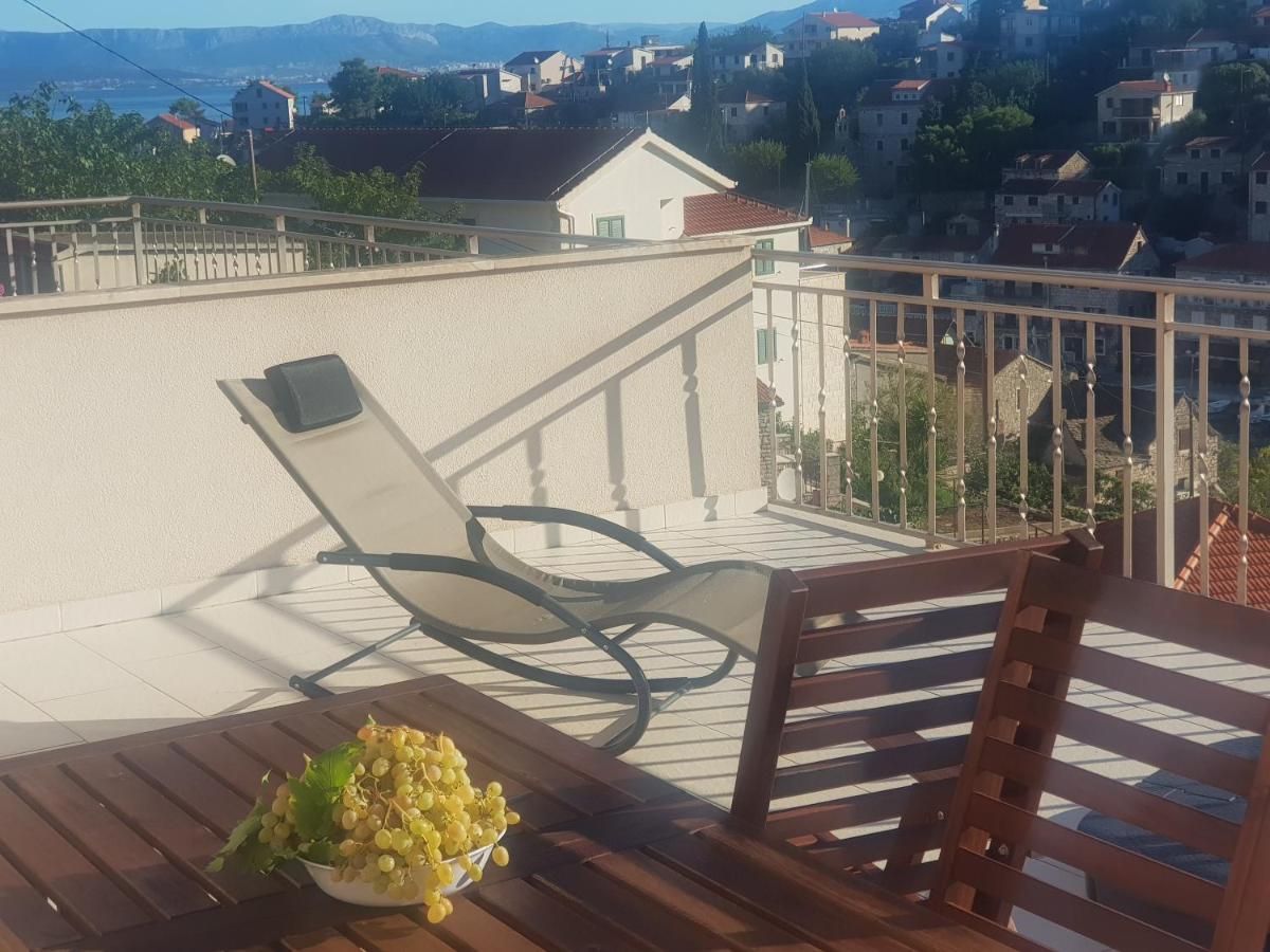 New Apartment With Panoramic View Stomorska Exterior photo